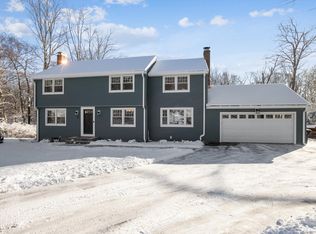 32 Musket Trl, Simsbury, CT 06070