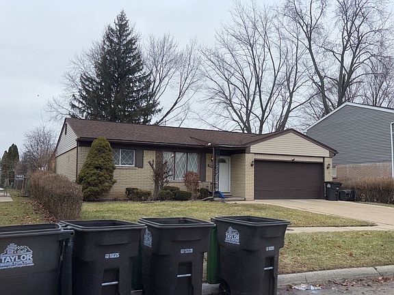 4th image of 25072 Pamela St