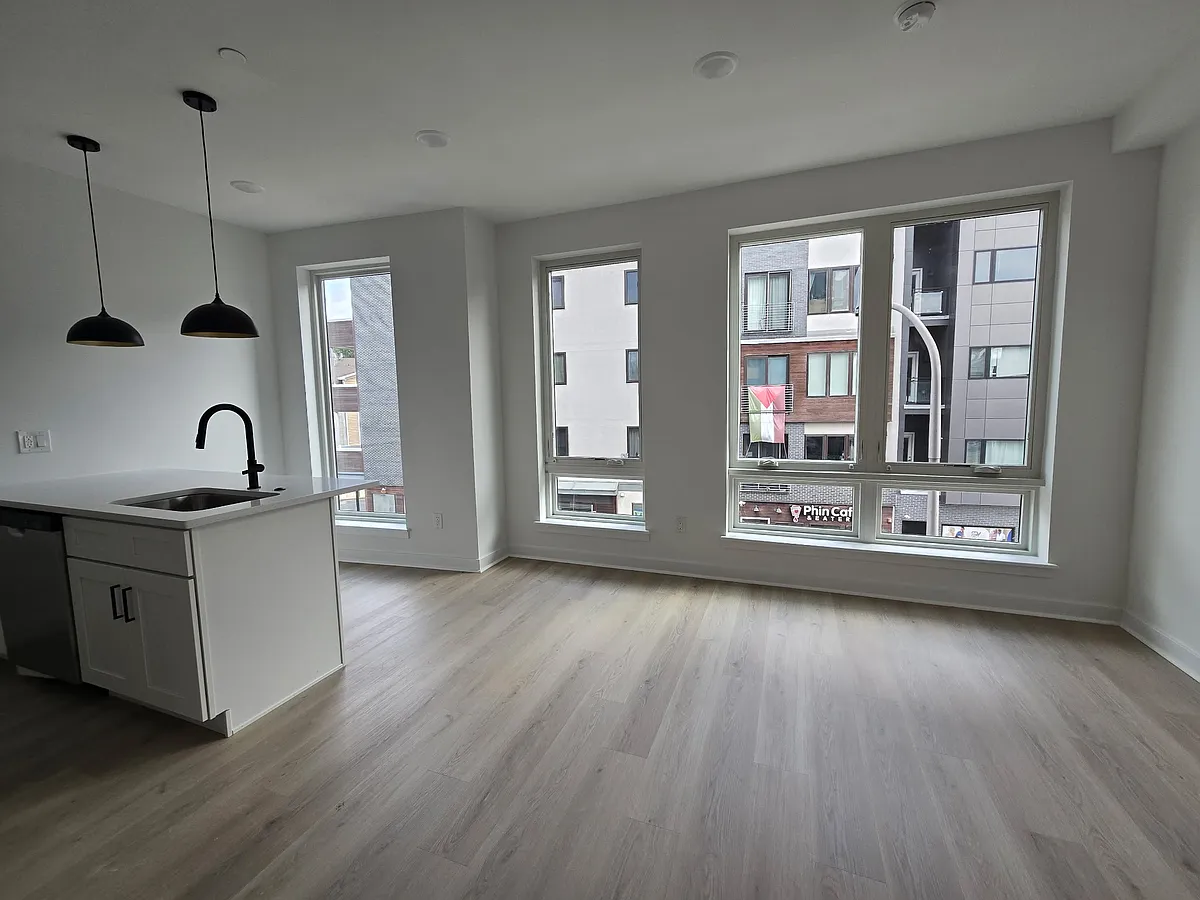 Building Photo - 1628 Ridge Ave #B