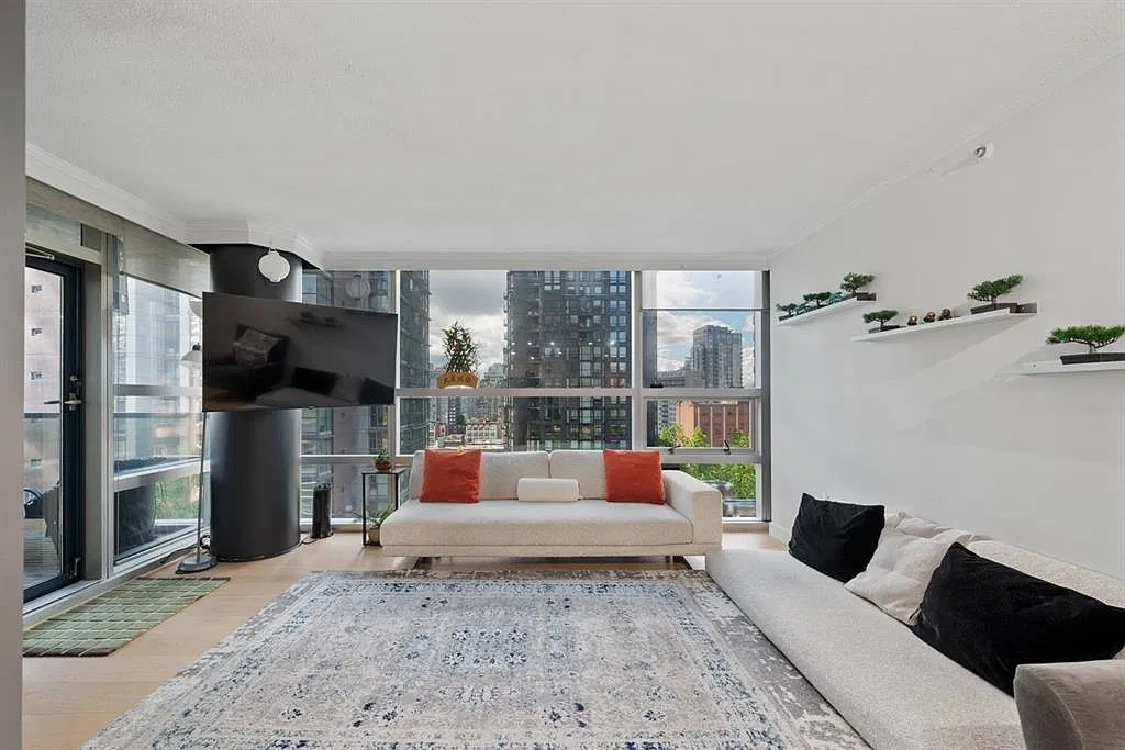 2 bed, 1050 sqft, $5,000 — Photo 2