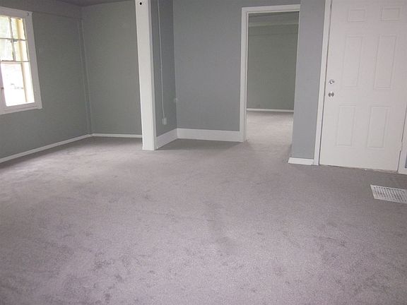 2nd image of 432-434 N Parker Dr