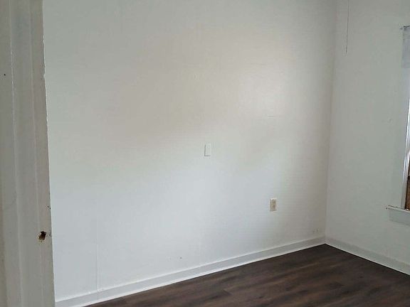5th image of 522 W Lee Ave #2