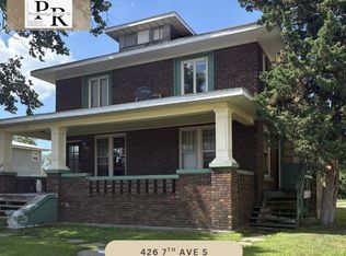 426 7th Ave S #2, Clinton, IA 52732