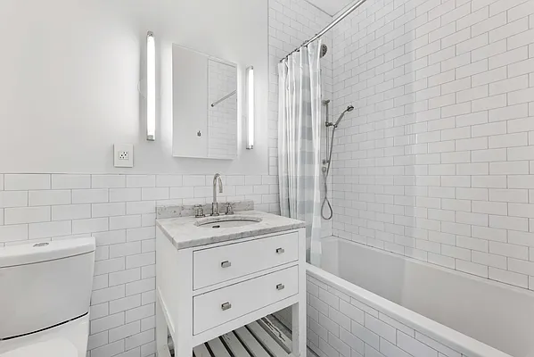 Rented by Compass | media 24