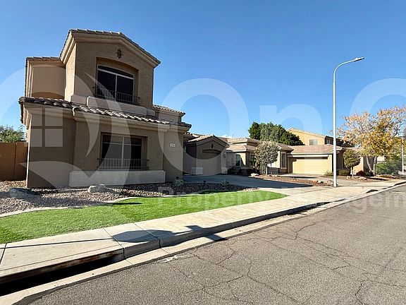 2nd image of 3930 S Emerson St