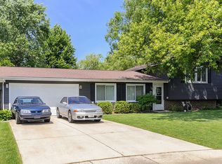 5432 Chaplin Ct, Hanover Park, IL 60133