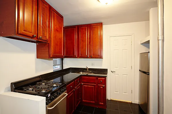 Rented by Gatsby Enterprises, LLC | media 17