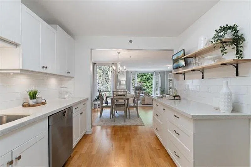 2 bed, 1126 sqft, $2,500 — Photo 3