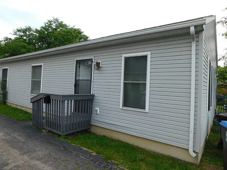 837 Jefferson St — Photo 1