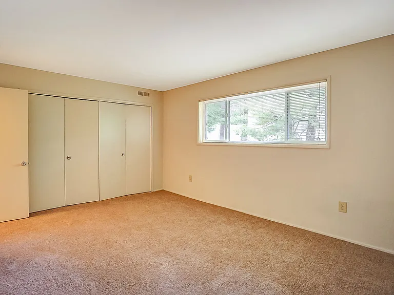 Long Meadows Apartments — Photo 7