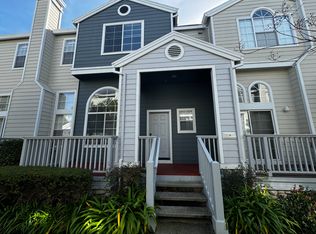 9 Pilot Cir, Redwood City, CA 94065