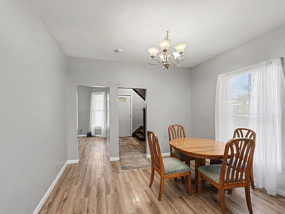 2nd image of 19 James St