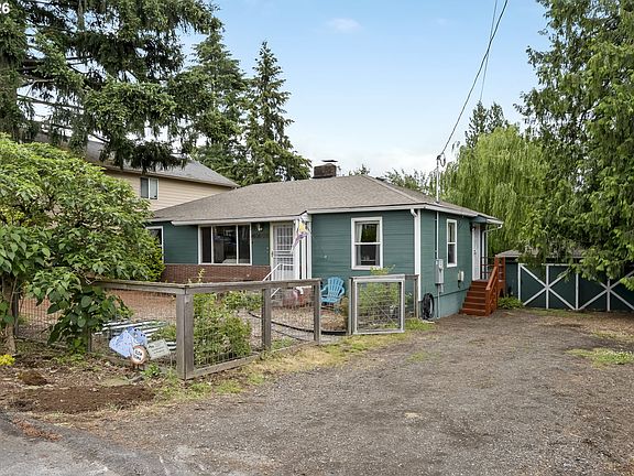 5th image of 11602 SE Main St