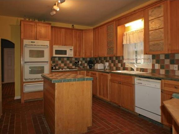 3rd image of 85 Etowah Dr