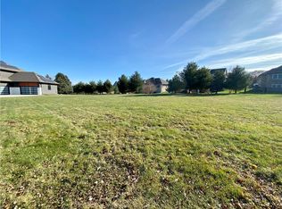 1832 NW 127th Ct, Clive, IA 50325