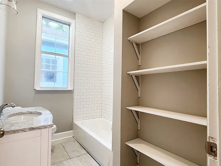 3132 Dupont St — Photo 17