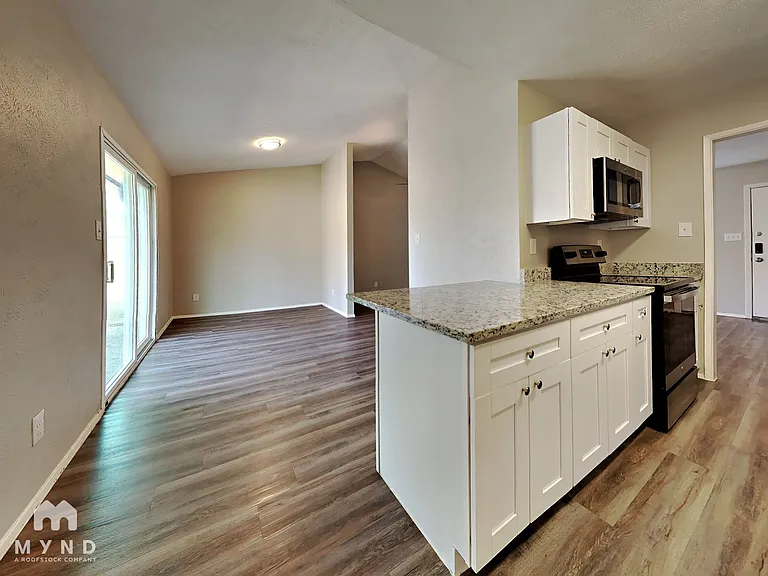 2822 Canary Ln — Photo 4