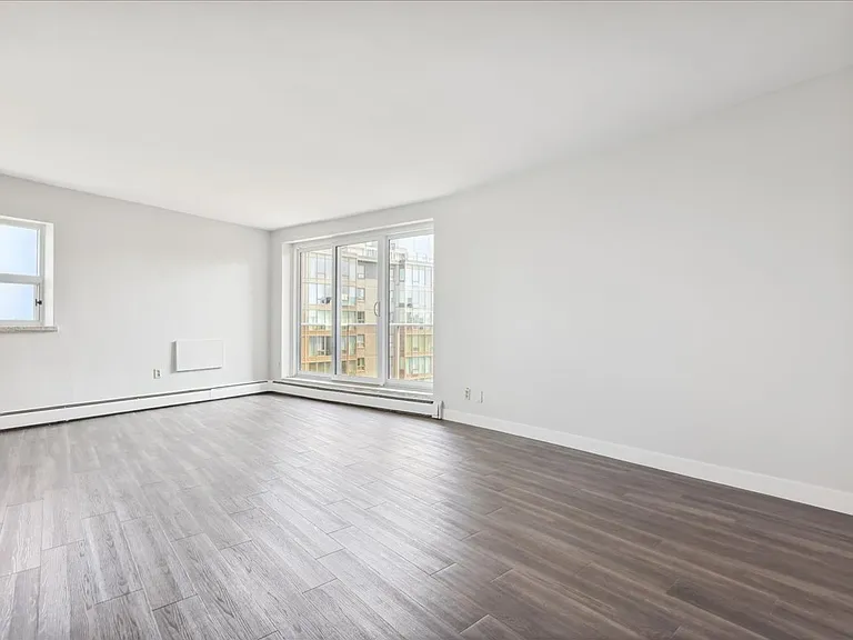 5200 Lakeshore Rd — Photo 10