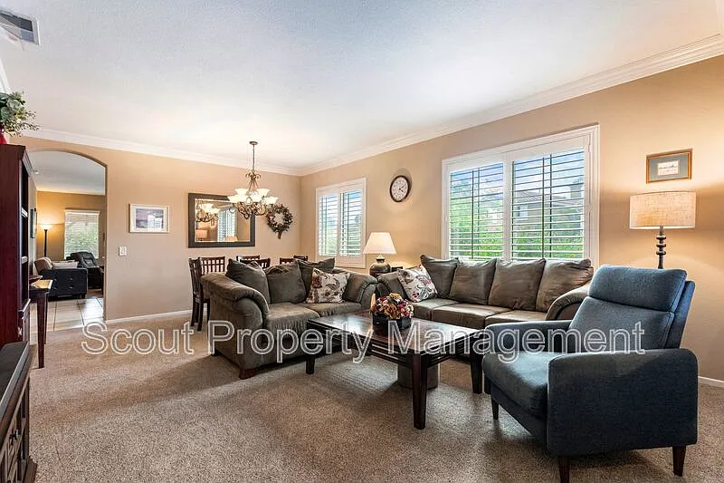 2 bed, 2.5 bath, 1425 sqft, $2,800 — Photo 3
