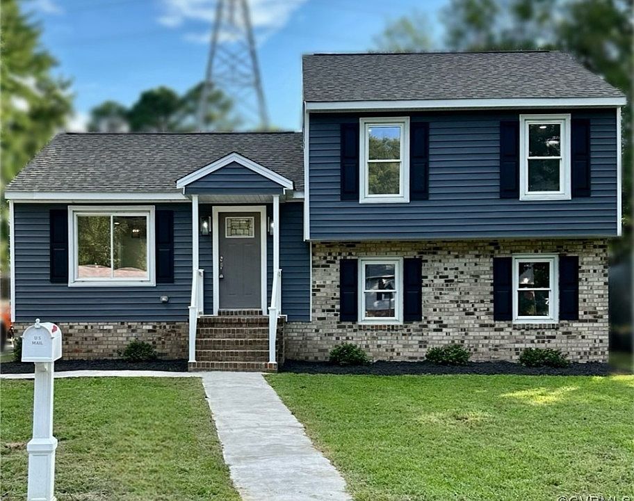 1st image of 902 Pebble Ct