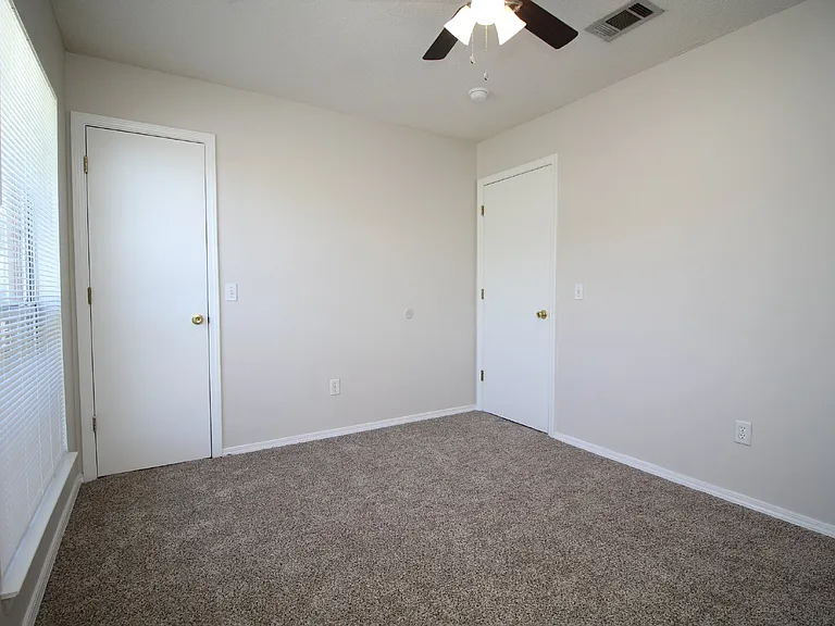 509 Wood Crest Way — Photo 12