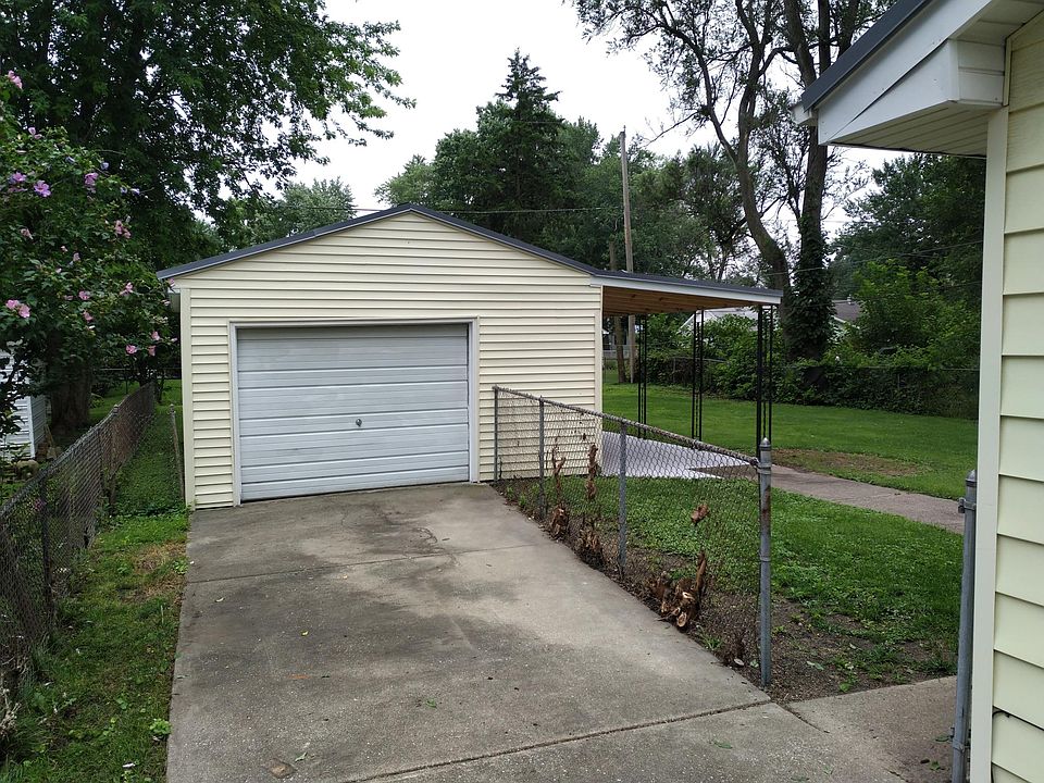 2nd image of 2140 E Converse Ave