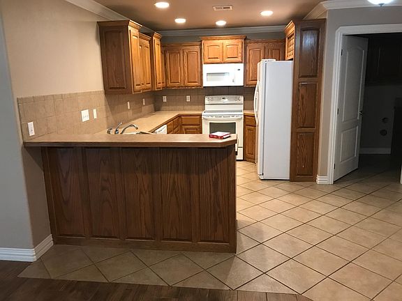 3rd image of 360 Garden Lake Dr #1
