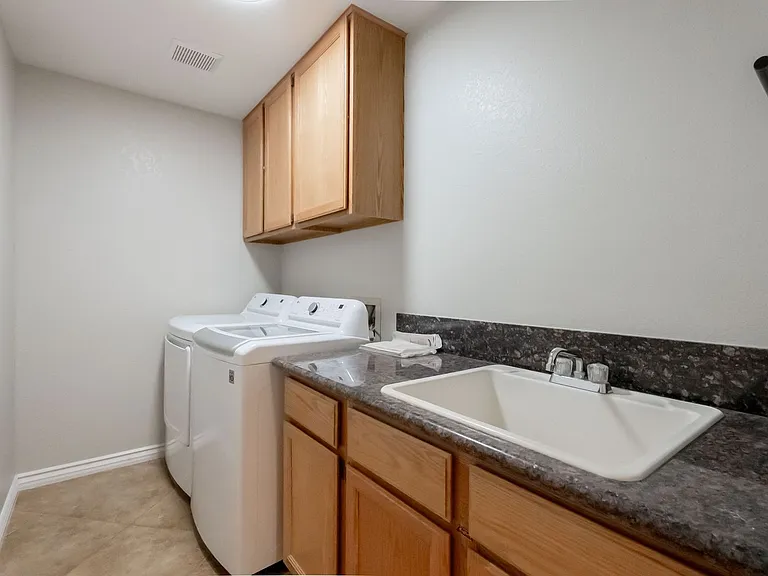 10024 Sail Landing Ct — Photo 40