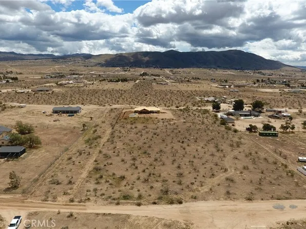 22975 Laurel St, Apple Valley, CA 92308