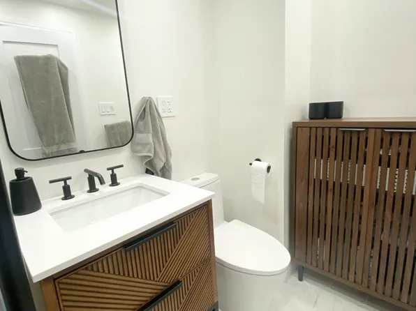 305 East 40th Street image 9 of 11