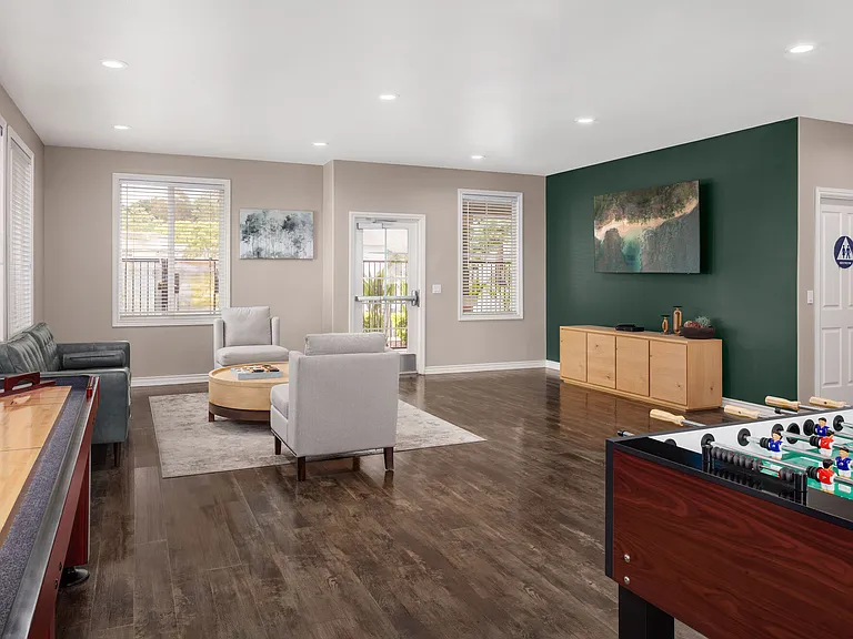 Green Valley Apartments — Photo 14