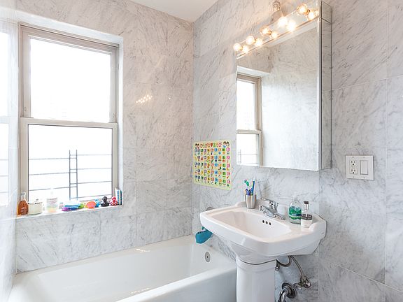 5th image of 100 8th Ave APT 6E