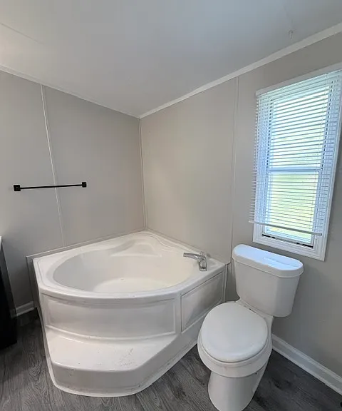 Master soaking tub