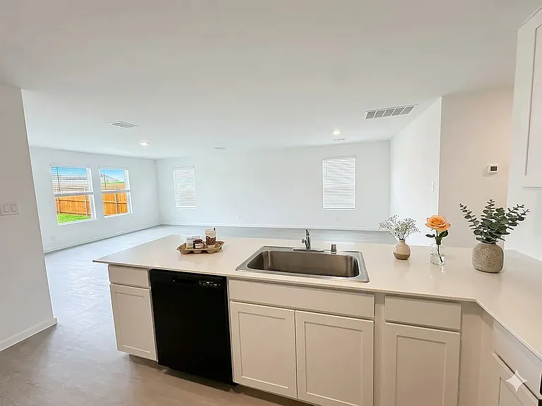 1613 Sparrow Hawk Rd — Photo 9