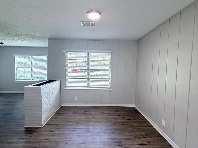 501 Evanston St — Photo 9