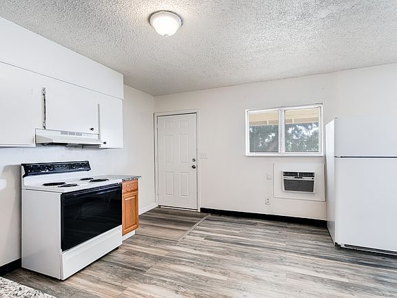 2nd image of 2406 S Indiana Ave APT 1