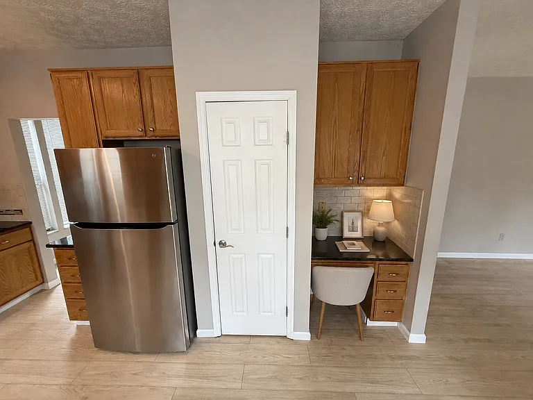 8656 Copperview Dr — Photo 4