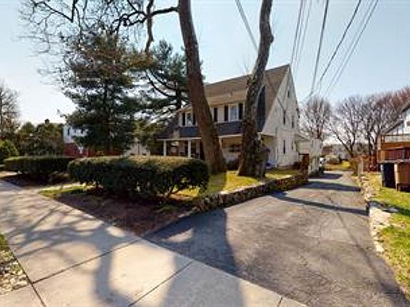 2nd image of 426 Courtland Ave APT 4