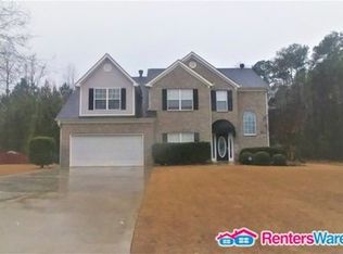 7060 Magnolia Ln, Fairburn, GA 30213