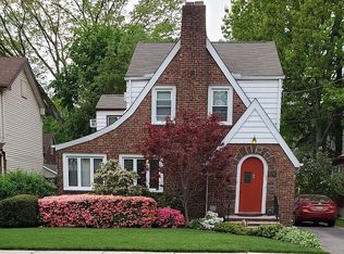 1104 Lambert Rd, Teaneck, NJ 07666