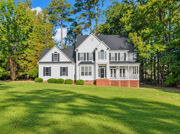 225 Hawthorne Ln, Cheraw, SC 29520