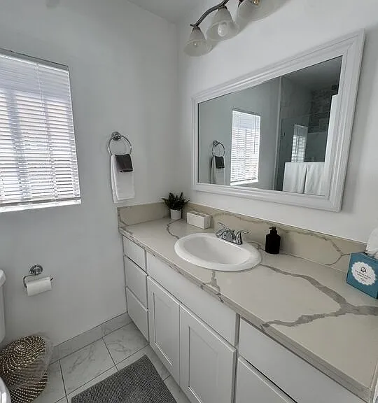 748 Washington Blvd — Photo 4