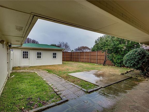 5th image of 1949 Kentwood Ln