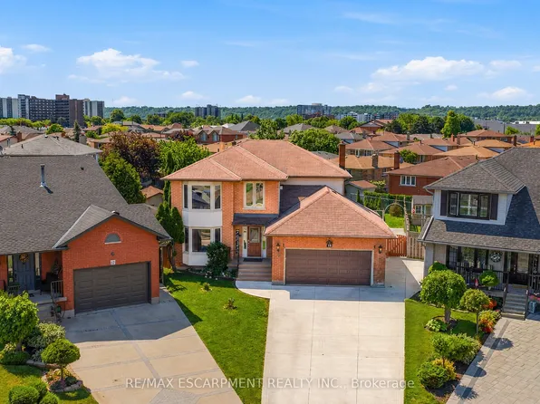 15 Talia Ct, Hamilton, ON L8E 4X8
