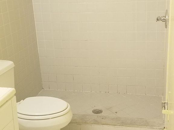 5th image of 5029 Bordeaux Village Pl Unit 202