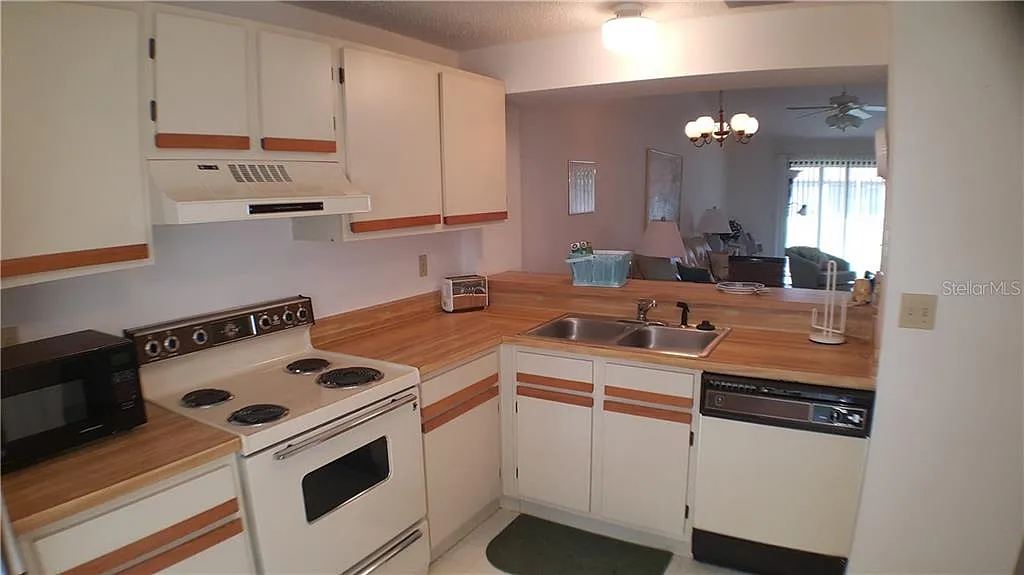 2 bed, 937 sqft, $2,800 — Photo 2