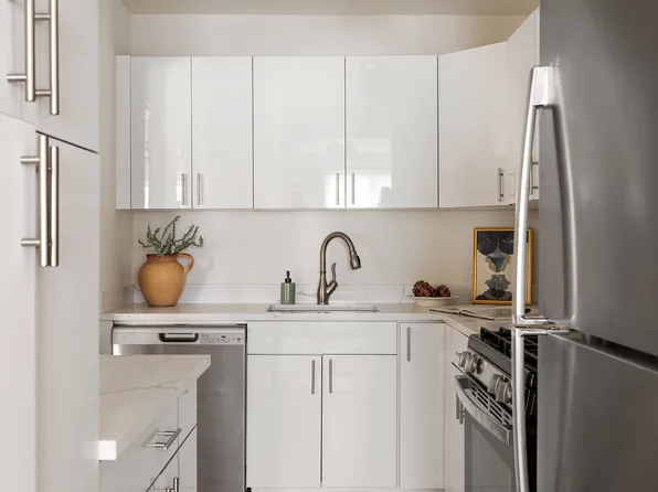 345 East 73rd Street image 5 of 12