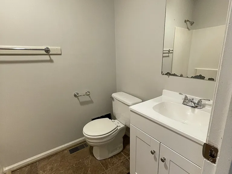 139 Cedar Crest Dr #103 — Photo 5