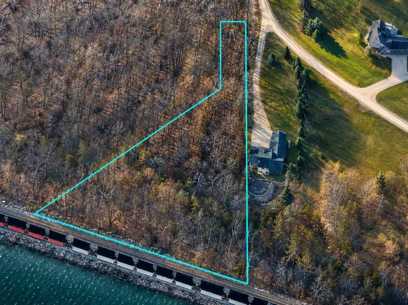 4991 Starlight Ln, Cassville, WI 53806