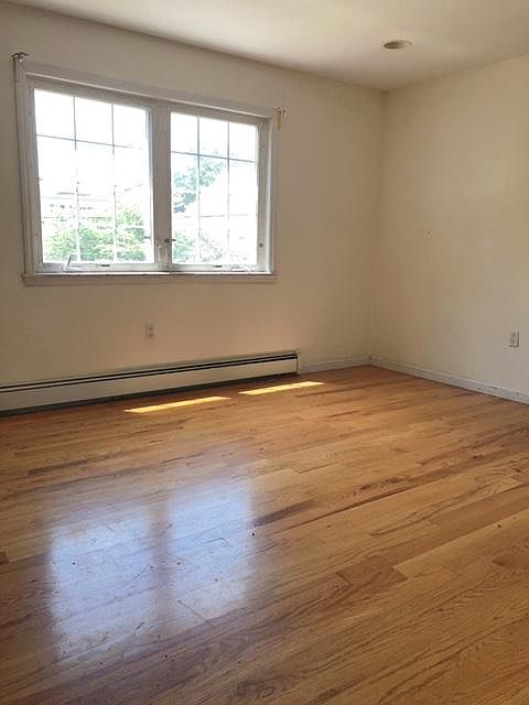 1st image of 14903 Elm Ave #1